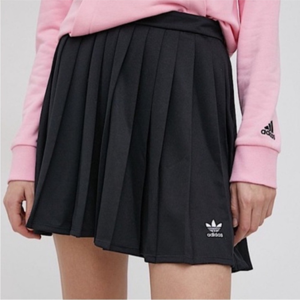 Adidas Pleated Mini Skirt-Black-size small